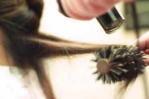 福岡で男性がリラックスできる!男性専用美容室の魅力とおすすめスタイルガイド